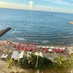 Frente Al Mar